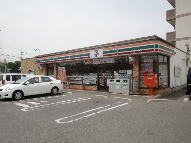 セブンイレブン岸和田小松里町店