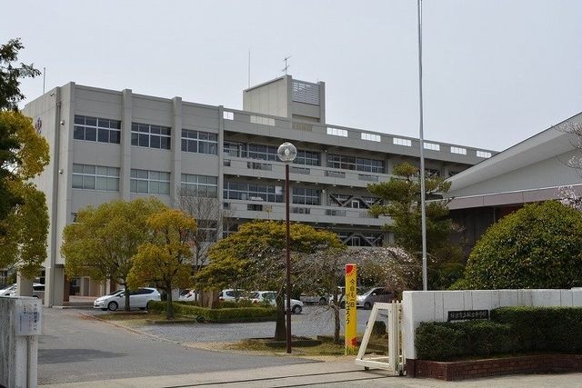 坂出市立坂出中学校
