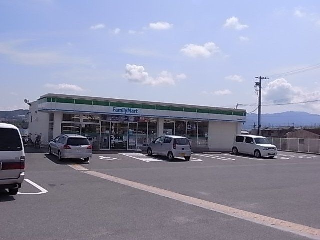 ファミリーマート羽曳野誉田店