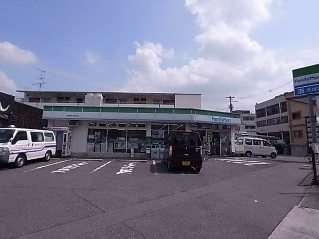 写真：ファミリーマート羽曳野市役所前店