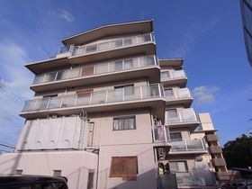 峰塚マンションの外観