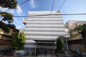 レオパレス本町の外観