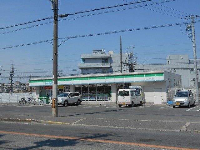 ファミリーマート富田林甲田一丁目店