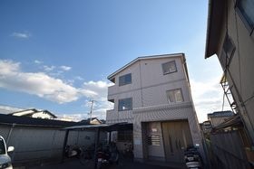 エストレノの外観