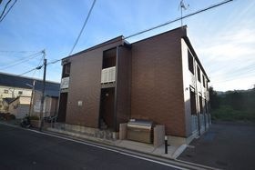 レオネクストリバーサイド柏原の外観