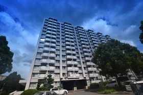 ビレッジハウス泉北栂タワーの外観