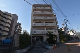オーク国分の外観
