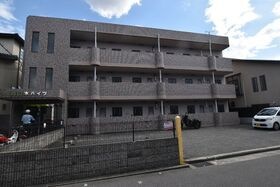西山本ハイツの外観