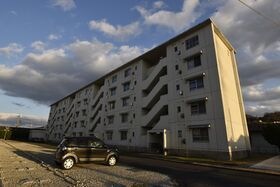 ビレッジハウス学文路の外観