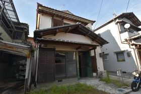 大和郡山市新町戸建貸家の外観