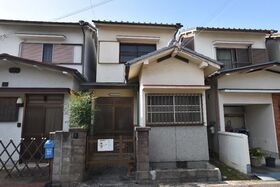 畠田テラスハウスの外観