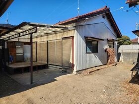 富岡貸家の外観