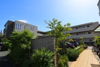 写真：CRESCENTE経堂　壱番館の外観