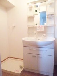 洗髪洗面化粧台・洗濯機置き場