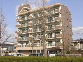 ファミール萩原の外観