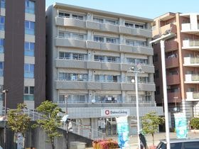カラット中川の外観