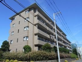 グレース代官３の外観