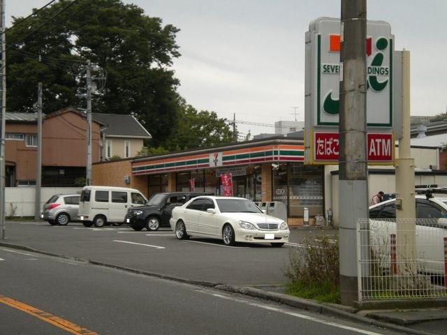 セブンイレブン横浜川和町店