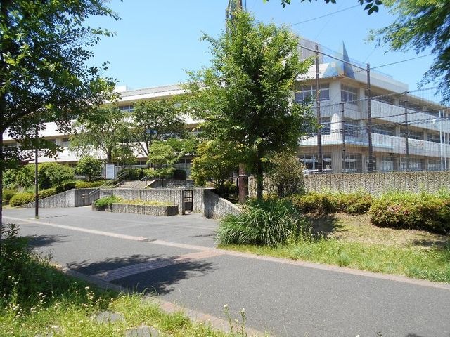 横浜市立つづきの丘小学校