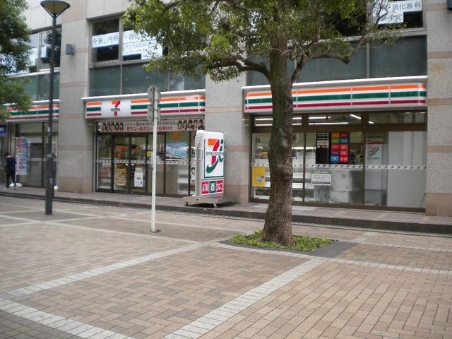 セブンイレブン横浜仲町台駅前店