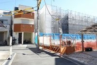 建築中