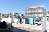 建築中