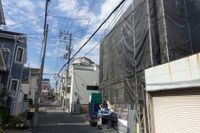 建築中