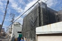 建築中