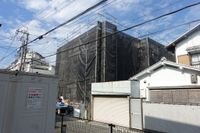 建築中