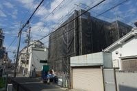 建築中