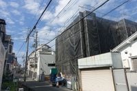 建築中