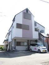 ブラゾス一本杉の外観