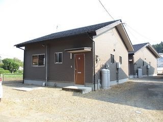 写真：小林市野尻町三ケ野山の外観