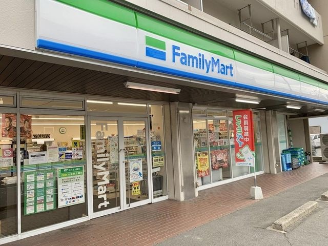 ファミリーマート千成通店