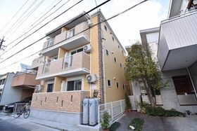 クラージュ本陣の外観