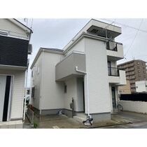 宿跡町戸建Westの外観