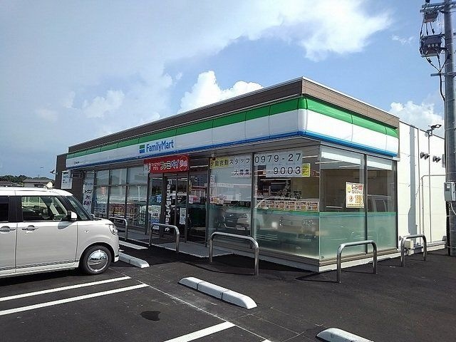 ファミリーマート中津犬丸店