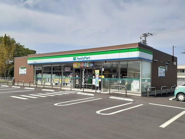 ファミリーマート宇佐辛島店