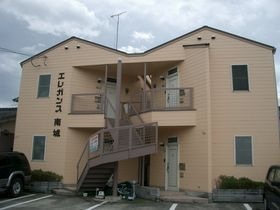 エレガンス南城の外観