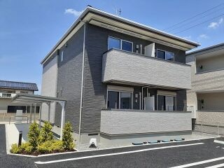 写真:ゼロツー弐番館の外観