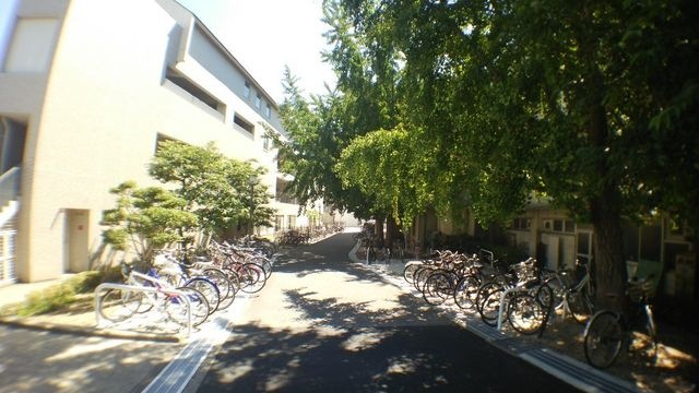 関西大学裏門
