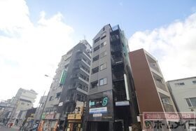 ワールドプラザビルの外観