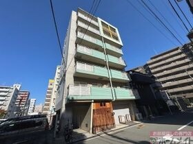 ロワーメゾン岸ノ里の外観