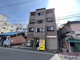 マンションリヴィエラの外観