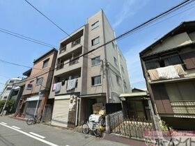 石神マンションの外観