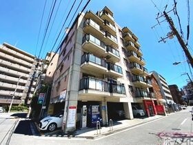 プレミセス岸里の外観