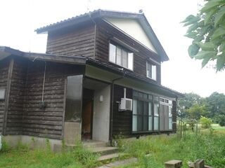 写真：上五貫野貸家の外観