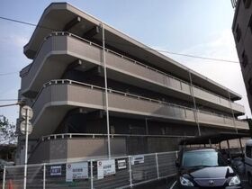 ウエルス富任の外観