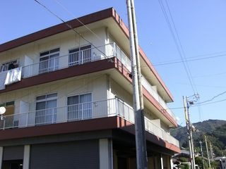 写真:第2マルヨマンションの外観