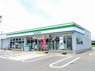 ファミリーマート徳島川内町平石店